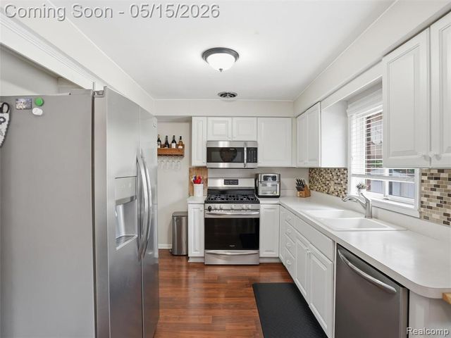 4574 Fella Street, Shelby Twp, MI 48316