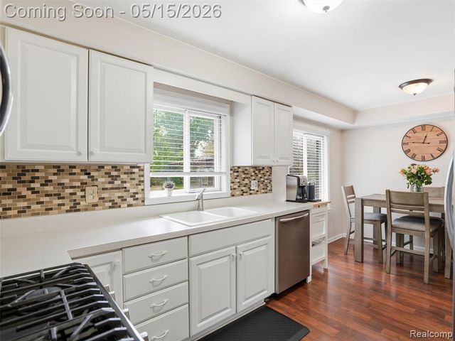 4574 Fella Street, Shelby Twp, MI 48316