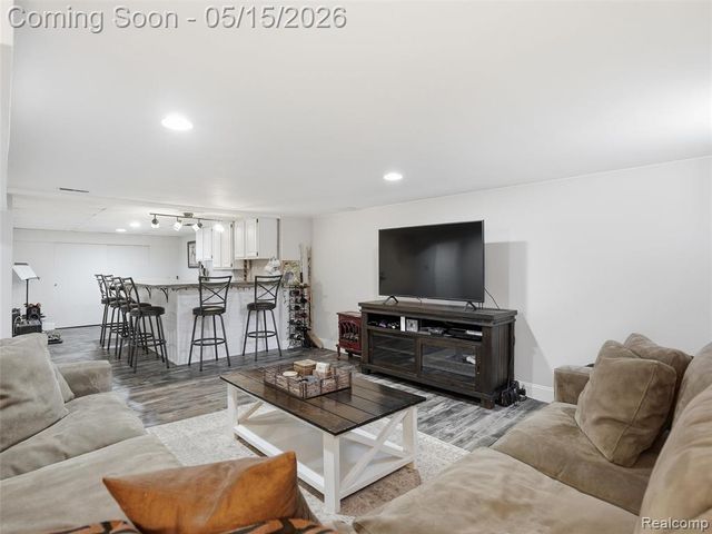 4574 Fella Street, Shelby Twp, MI 48316