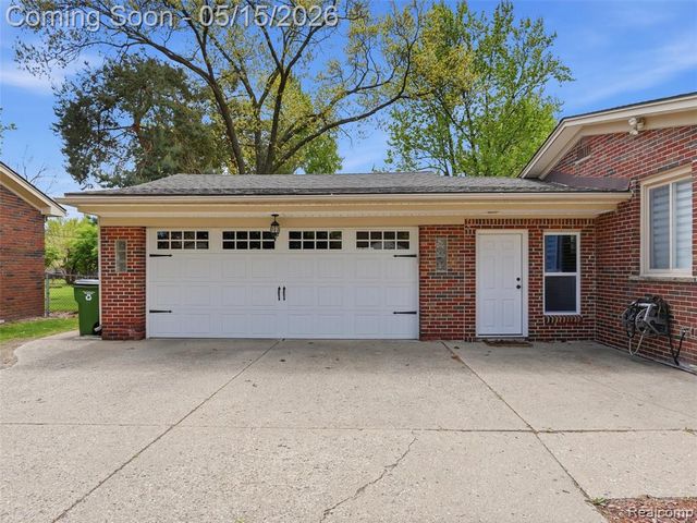 4574 Fella Street, Shelby Twp, MI 48316