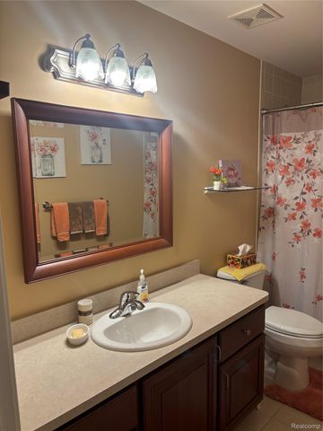 25843 Ashby Drive, Harrison Charter Township, MI 48045