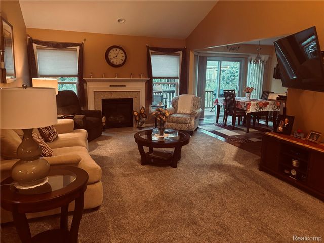25843 Ashby Drive, Harrison Charter Township, MI 48045