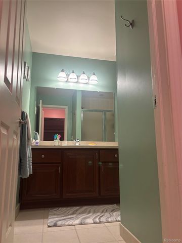 25843 Ashby Drive, Harrison Charter Township, MI 48045