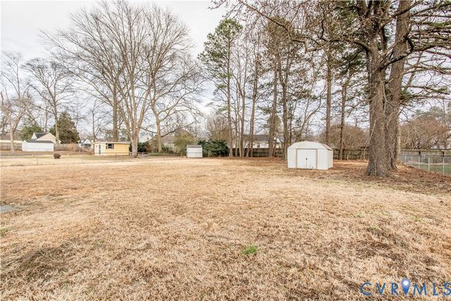 19311 Temple Ave, Colonial Heights, VA 23834