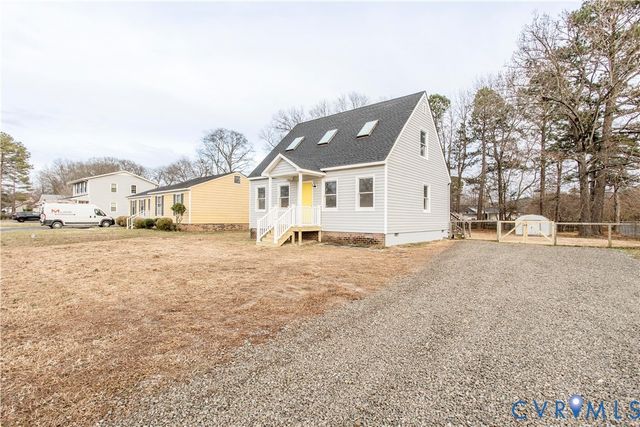 19311 Temple Ave, Colonial Heights, VA 23834