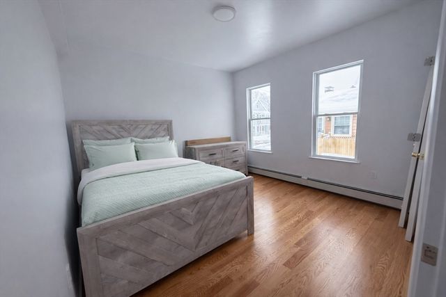 29 Catherine St 1, Boston, MA 02131