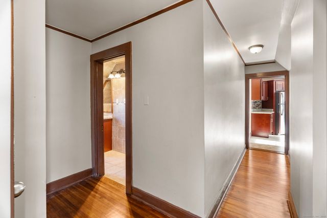 117 Whitney Street 3rd Fl, Hartford, CT 06105