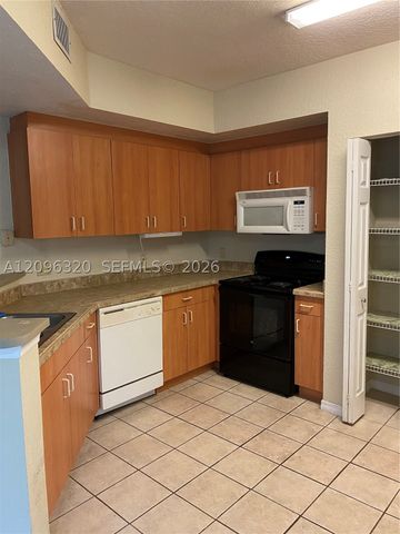 307 Belmont Ln, North Lauderdale, FL 33068