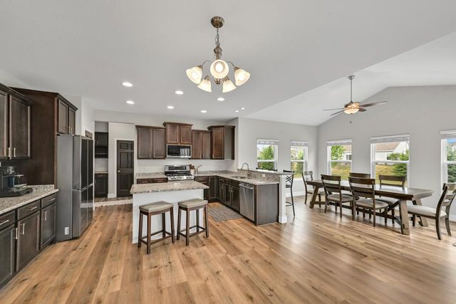 N44W22870 Bridge STREET, Pewaukee, WI 53072