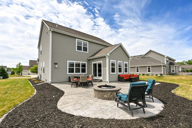N44W22870 Bridge STREET, Pewaukee, WI 53072