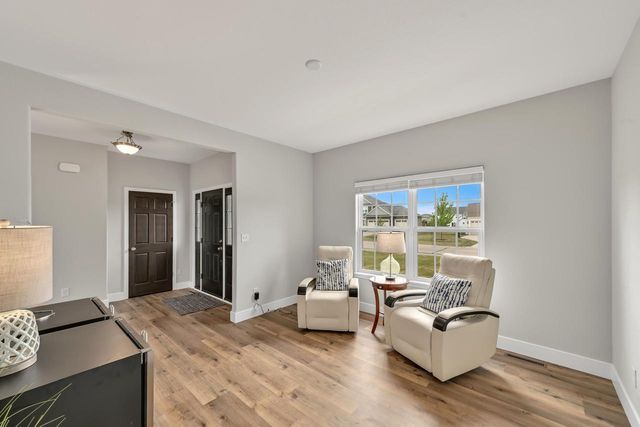 N44W22870 Bridge STREET, Pewaukee, WI 53072