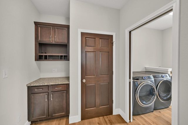 N44W22870 Bridge STREET, Pewaukee, WI 53072