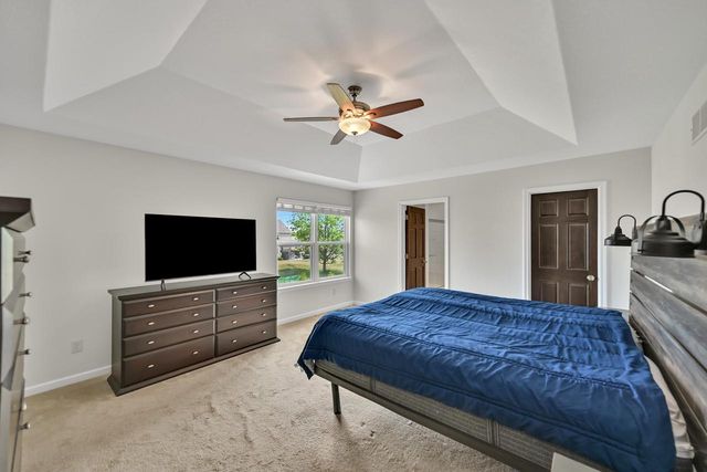 N44W22870 Bridge STREET, Pewaukee, WI 53072