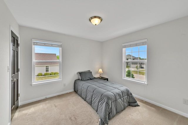 N44W22870 Bridge STREET, Pewaukee, WI 53072