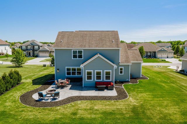 N44W22870 Bridge STREET, Pewaukee, WI 53072