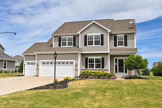 N44W22870 Bridge STREET, Pewaukee, WI 53072