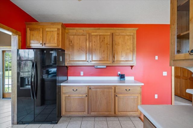 216 Old Wolf Hill Rd, Bethpage, TN 37022