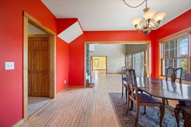 216 Old Wolf Hill Rd, Bethpage, TN 37022
