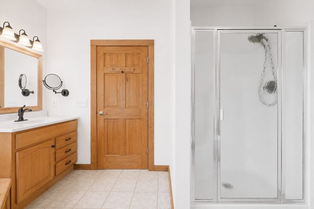 216 Old Wolf Hill Rd, Bethpage, TN 37022