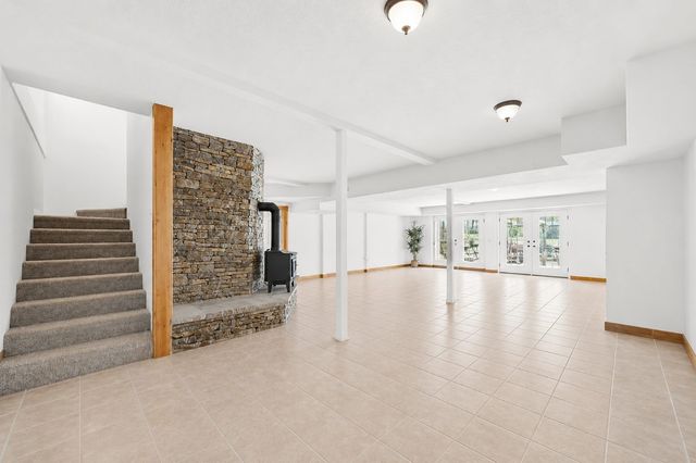 216 Old Wolf Hill Rd, Bethpage, TN 37022