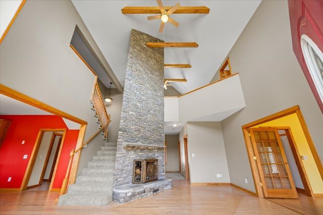 216 Old Wolf Hill Rd, Bethpage, TN 37022