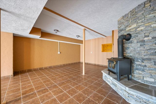 216 Old Wolf Hill Rd, Bethpage, TN 37022