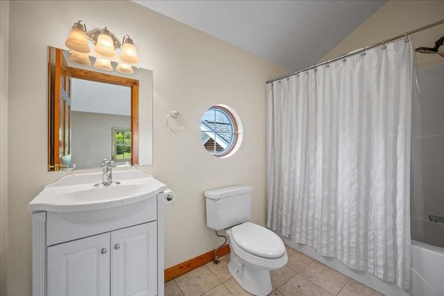216 Old Wolf Hill Rd, Bethpage, TN 37022