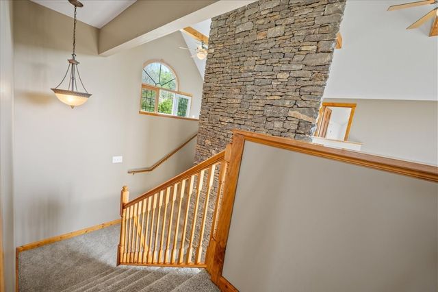 216 Old Wolf Hill Rd, Bethpage, TN 37022
