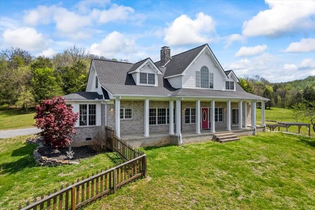 216 Old Wolf Hill Rd, Bethpage, TN 37022
