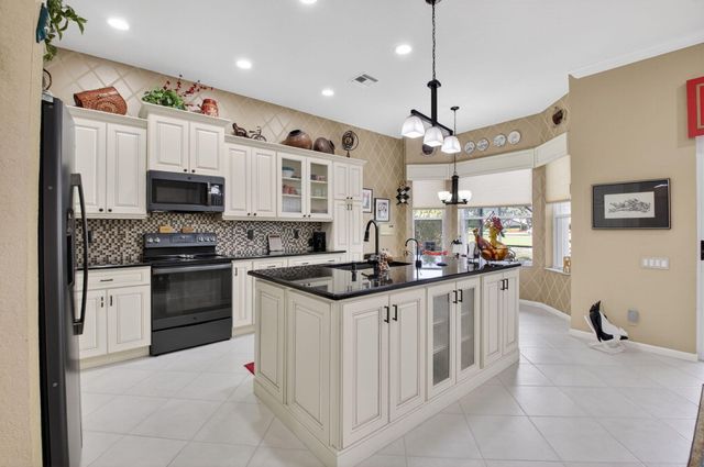 7325 Haviland Circle, Boynton Beach, FL 33437