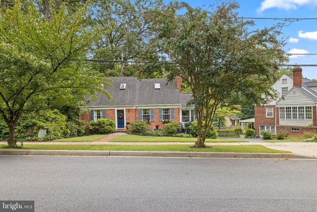 6715 QUEENS CHAPEL RD, University Park, MD 20782