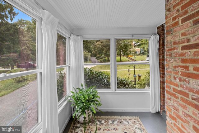 6715 QUEENS CHAPEL RD, University Park, MD 20782