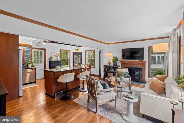 6715 QUEENS CHAPEL RD, University Park, MD 20782