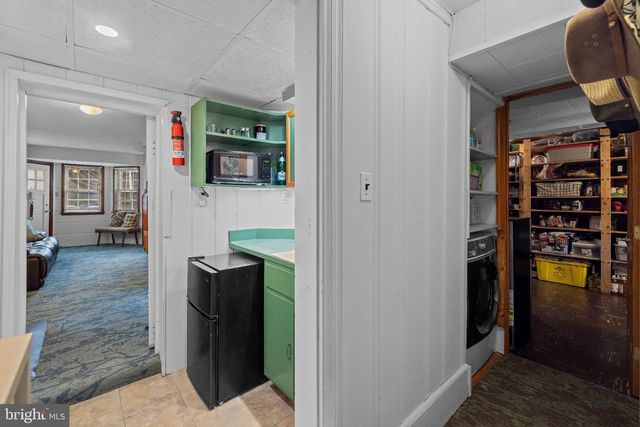 6715 QUEENS CHAPEL RD, University Park, MD 20782