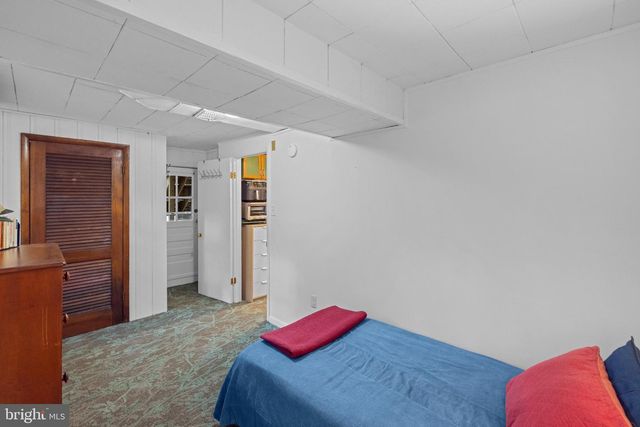 6715 QUEENS CHAPEL RD, University Park, MD 20782