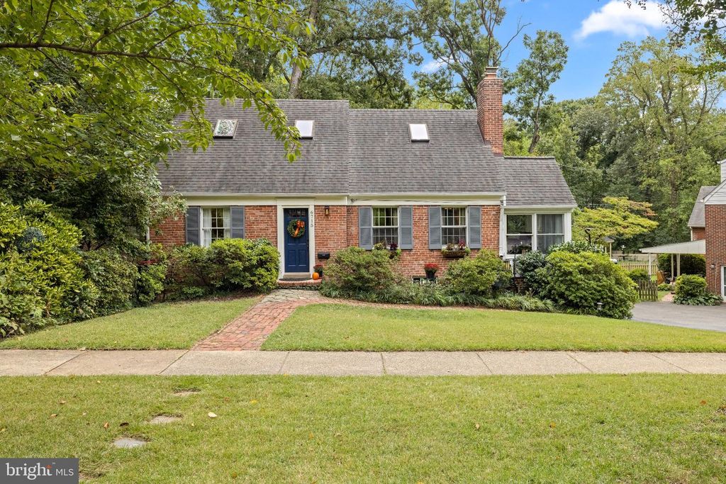 6715 QUEENS CHAPEL RD, University Park, MD 20782
