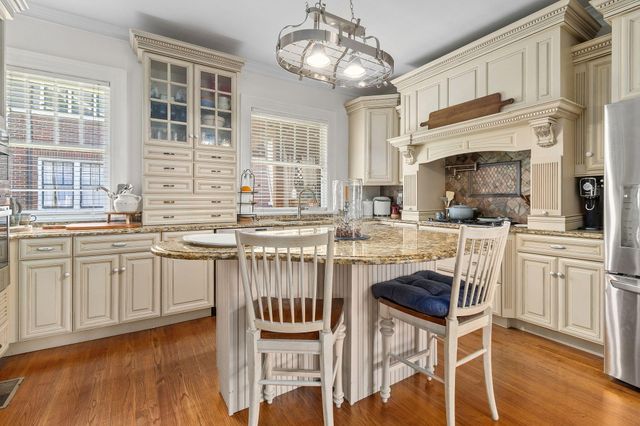 853 N Ocoee Street, Cleveland, TN 37311