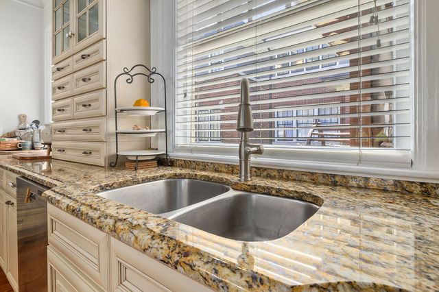 853 N Ocoee Street, Cleveland, TN 37311