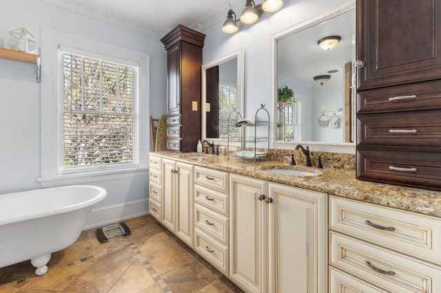 853 N Ocoee Street, Cleveland, TN 37311