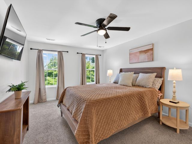 1074 Talon Dr, Columbia, TN 38401