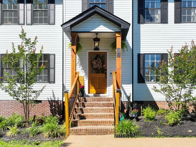 1074 Talon Dr, Columbia, TN 38401