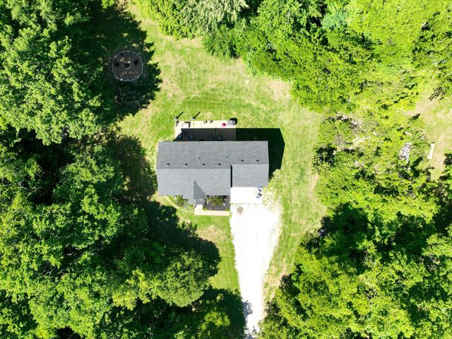 1074 Talon Dr, Columbia, TN 38401