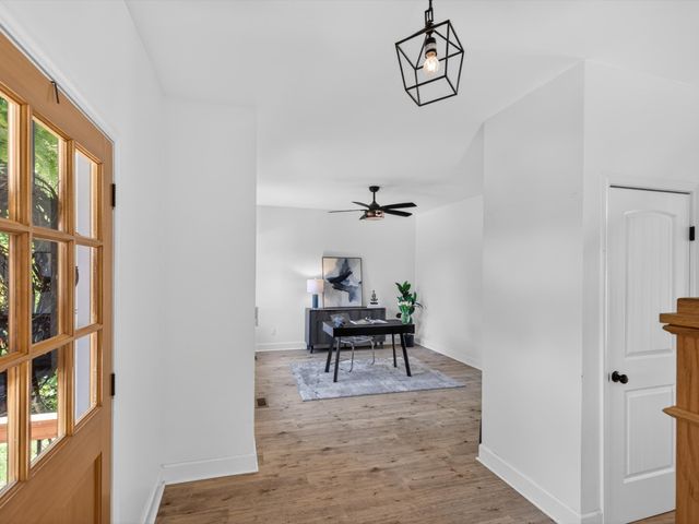 1074 Talon Dr, Columbia, TN 38401