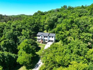 1074 Talon Dr, Columbia, TN 38401