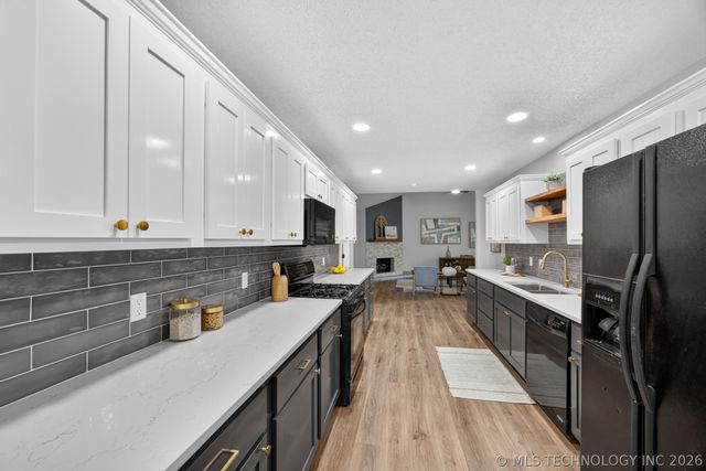 8452 E Blackwell Avenue, Claremore, OK 74019