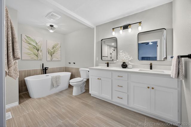 8452 E Blackwell Avenue, Claremore, OK 74019