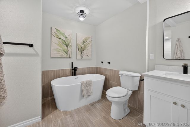 8452 E Blackwell Avenue, Claremore, OK 74019