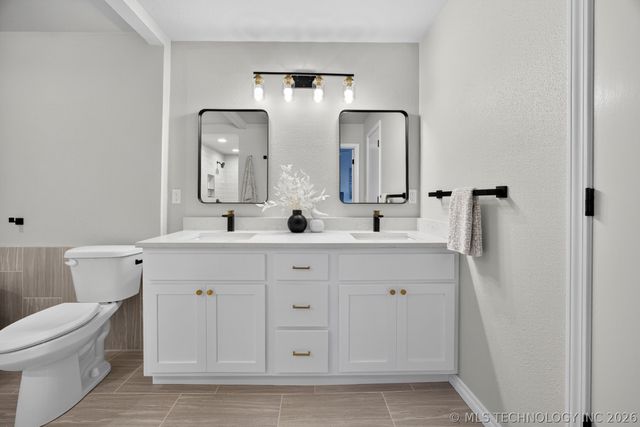 8452 E Blackwell Avenue, Claremore, OK 74019