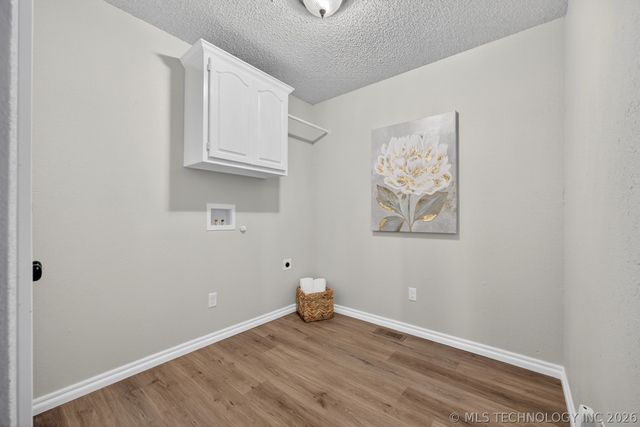 8452 E Blackwell Avenue, Claremore, OK 74019