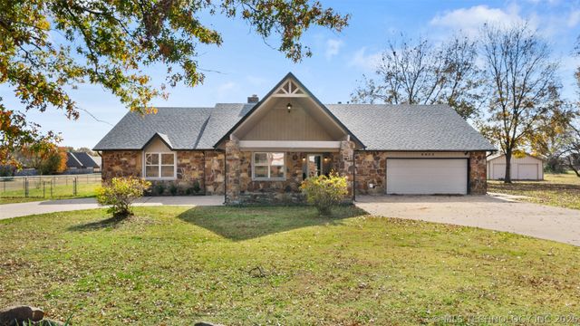 8452 E Blackwell Avenue, Claremore, OK 74019